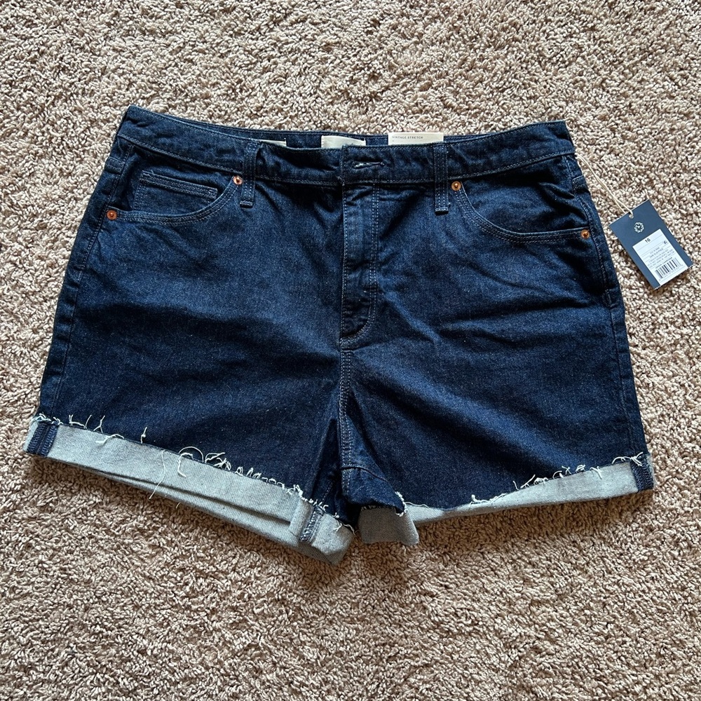 Vintage jean midi shorts fitted hip and leg stretch